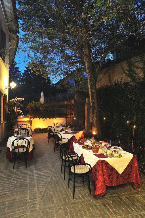 Hotel Bonconte Urbino Exteriér fotografie